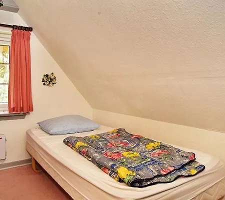 Four-bedroom Holiday In 18 * Ulfborg