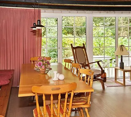 펜션 Four-bedroom Holiday In 18 *