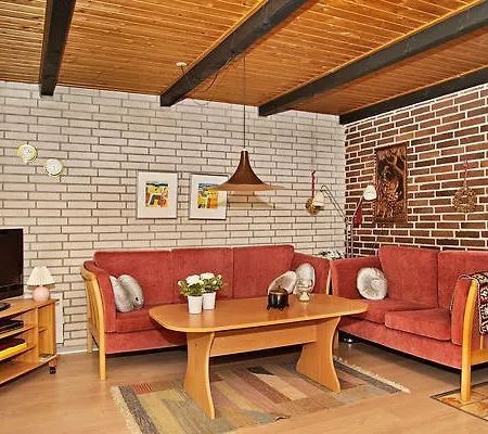Four-bedroom Holiday In 18 * Ulfborg